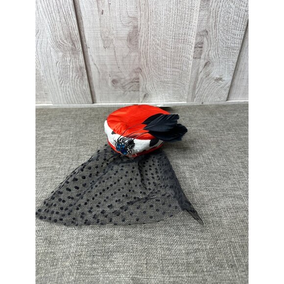 Disney Villains Cruella De Vil Adult Novelty Hat w/ Polka Dot Veil & Feather - Picture 1 of 5